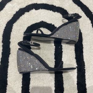 BRAND NEW NEVER WORN!!!! Alexander WANG diamond wedges size 40